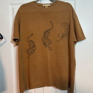 Urban Outfitters Projecg Social T oversized tiger skater grunge shirt size s/m